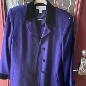 Deep purple Suit
